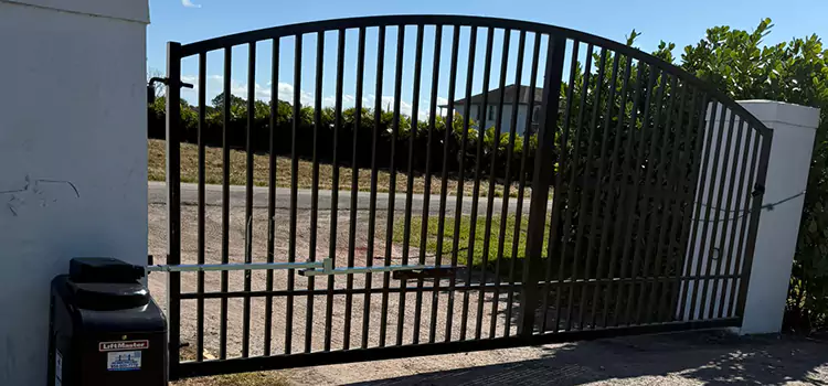 Driveway Fence Repair Lathrop